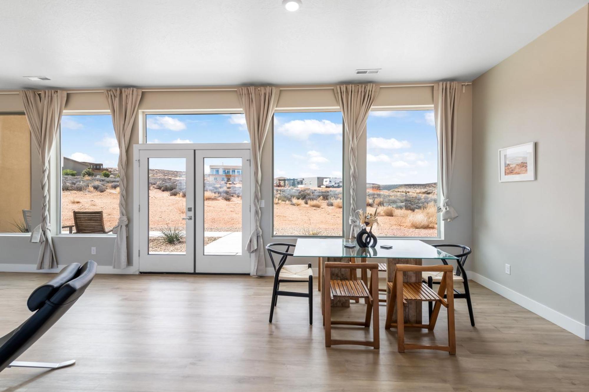 Page Arizona Border Town- Crimson Suite, Desert Canyon Getaway With Views Big Water Exterior photo